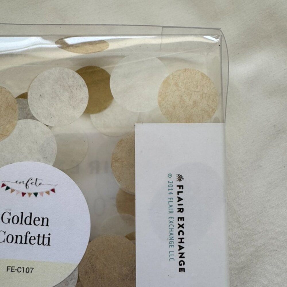 NWT The Flair Exchange Round Gold Confetti 3/4 in. 400 Pieces Gold + Tan + White - Picture 4 of 12
